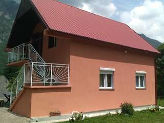 Гостевой дом Guesthouse Stanišić Мойковац Двухместный номер с 2 отдельными кроватями-13